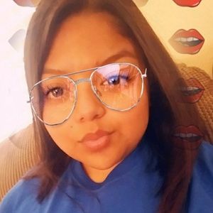 Meet your Posher, Esmeralda